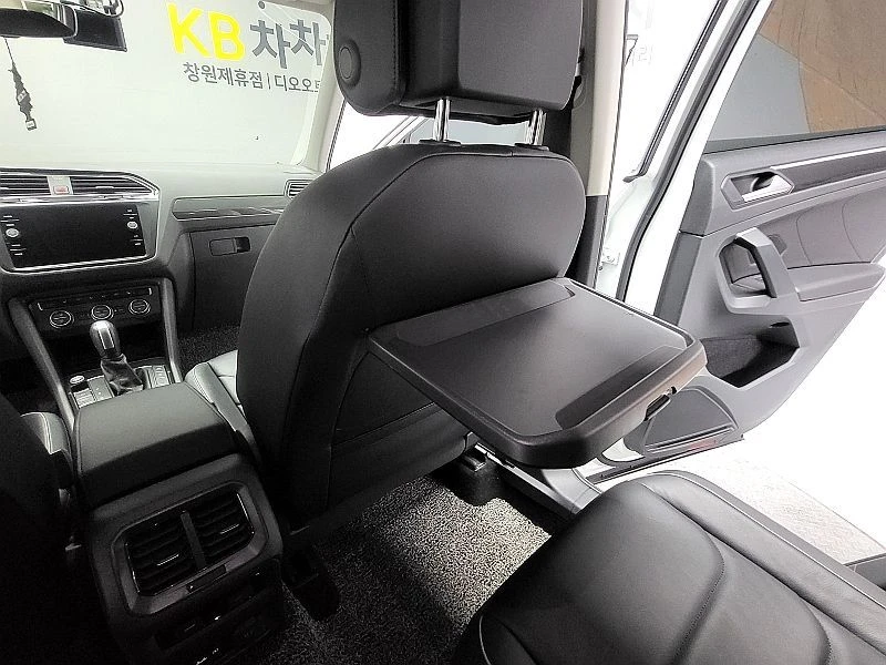 VW Tiguan 2.0 TDI Premium| 150к.с.| ВКЛ.ТЕХНОТЕСТ, снимка 12 - Автомобили и джипове - 55098042