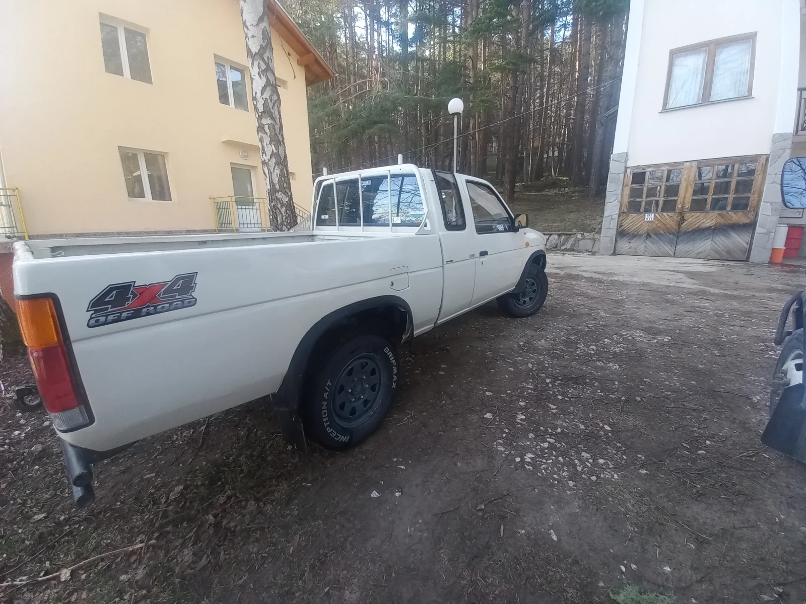 Nissan Navara  - изображение 10