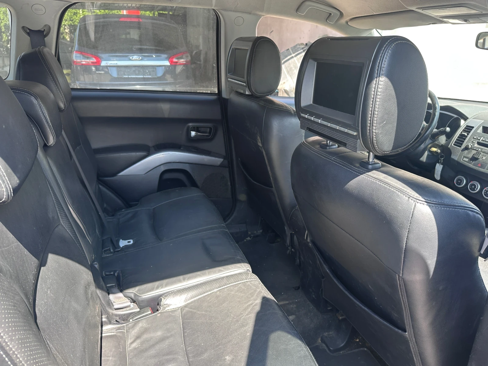 Citroen C-Crosser 2.2HDI -7  -  TV/DVD -  | Mobile.bg   13