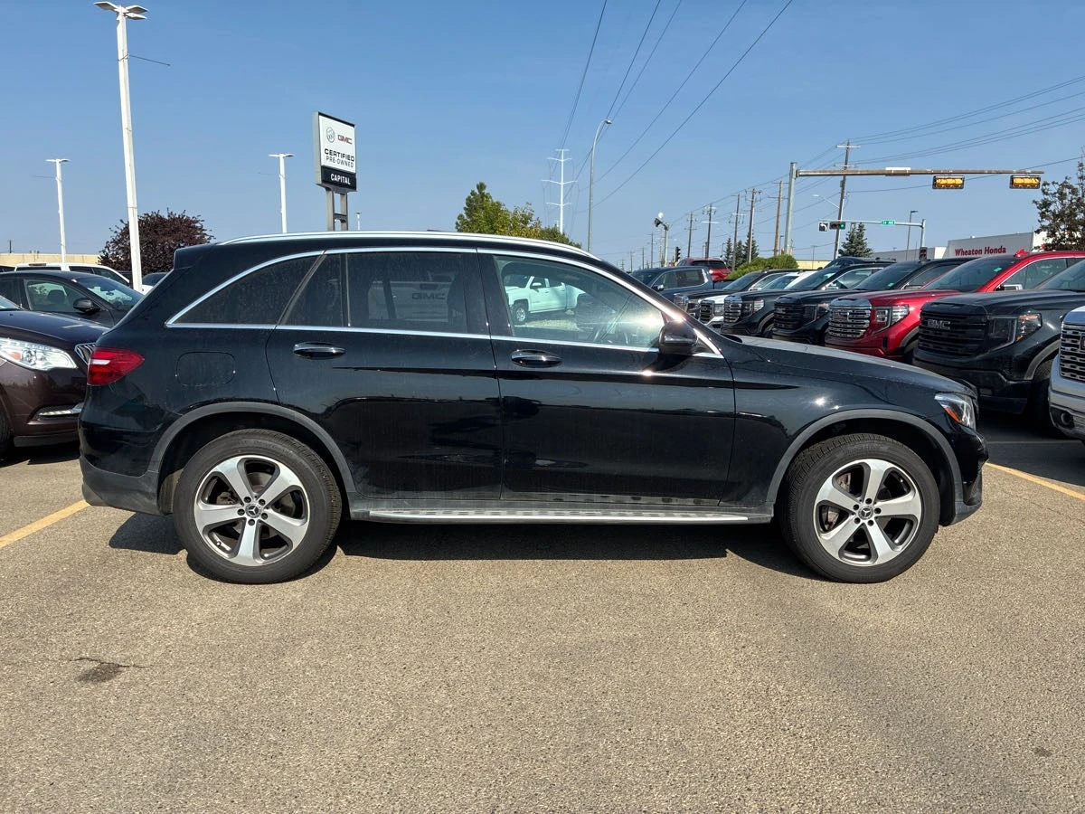 Mercedes-Benz GLC 300 * CARFAX* АВТОФИНАНСИРАНЕ*  - изображение 4