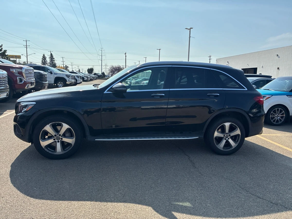 Mercedes-Benz GLC 300 * CARFAX* АВТОФИНАНСИРАНЕ*  - изображение 3