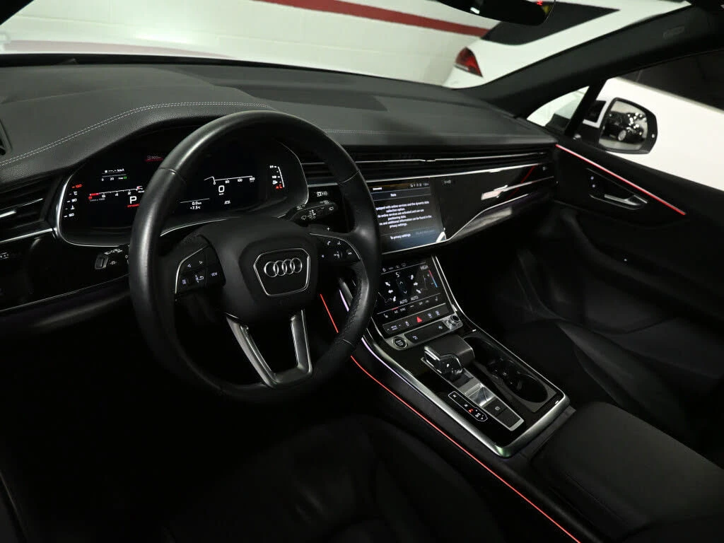 Audi Q7 * АВТО КРЕДИТ* ЦЕНА ДО БГ * Сервизна история *  - изображение 9