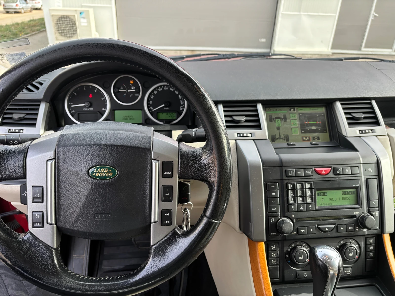 Land Rover Range Rover Sport  - изображение 10