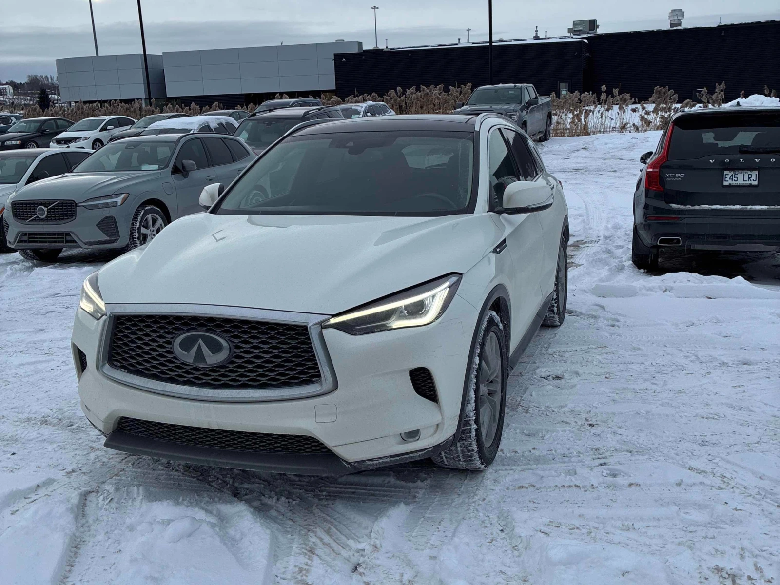 Infiniti QX50 LUXE * * CARFAX * * АВТО КРЕДИТ * *  - изображение 2