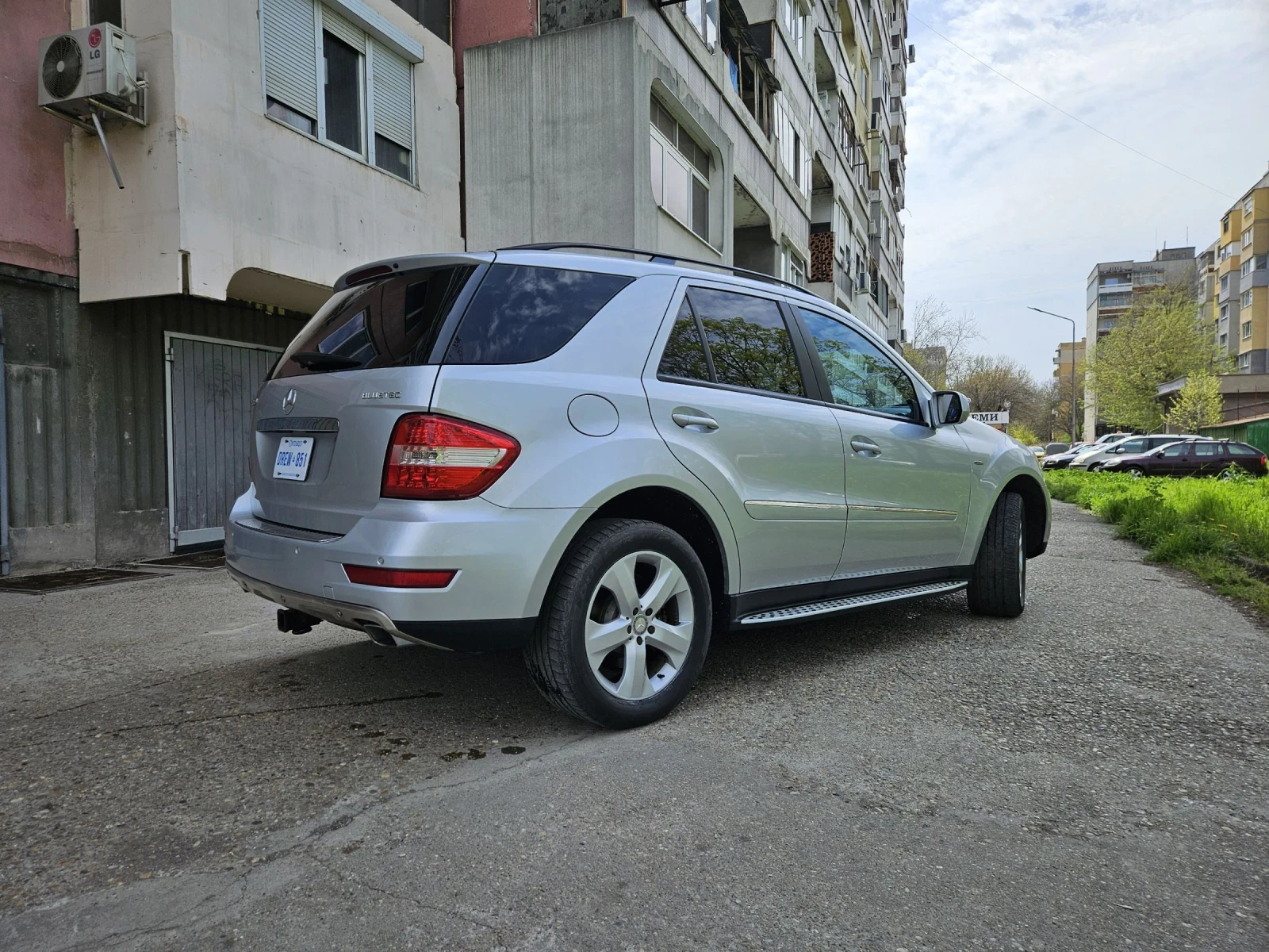 Mercedes-Benz ML 320 BLUETEC, снимка 3 - Автомобили и джипове - 53375230