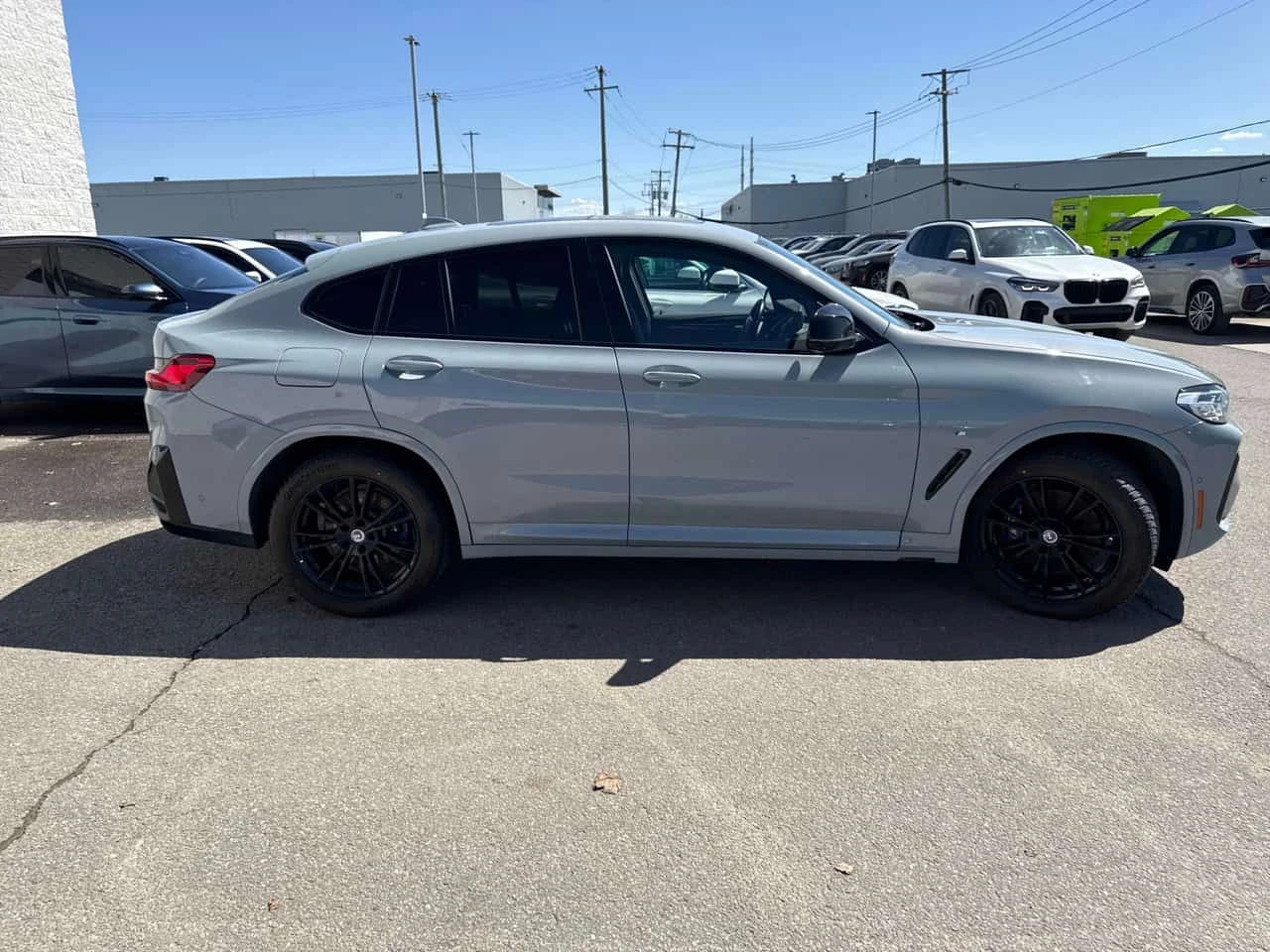 BMW X4 M40i * КАРБОН* DISTRONIC* HARMAN/KARDON* 360* , снимка 3 - Автомобили и джипове - 54345546