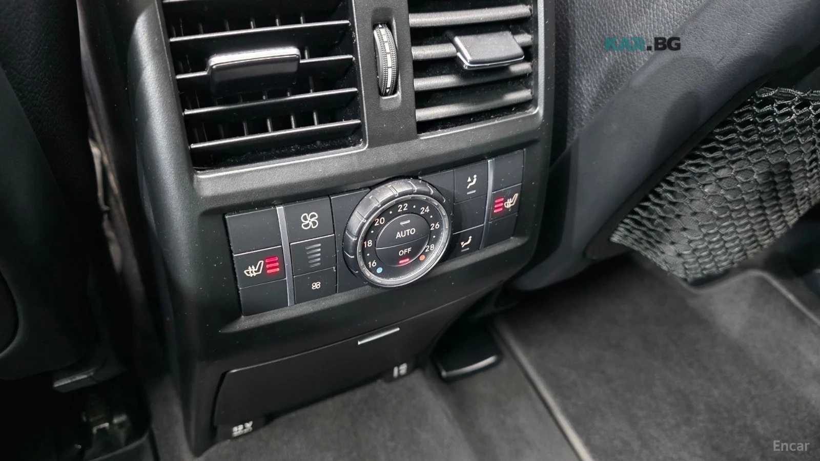 Mercedes-Benz ML 350 ПАНО* КОЖА* ПОДГРЕВ* ОБДУХВАНЕ* НАВИ* КАМЕРА, снимка 16 - Автомобили и джипове - 54988272