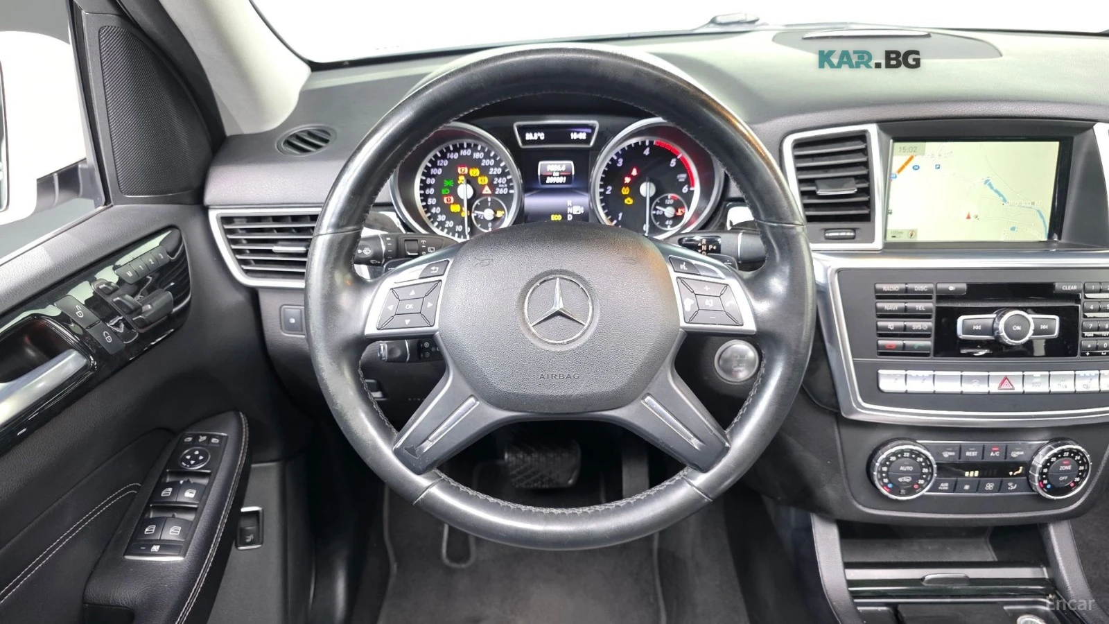 Mercedes-Benz ML 350 ПАНО* КОЖА* ПОДГРЕВ* ОБДУХВАНЕ* НАВИ* КАМЕРА, снимка 12 - Автомобили и джипове - 54988272