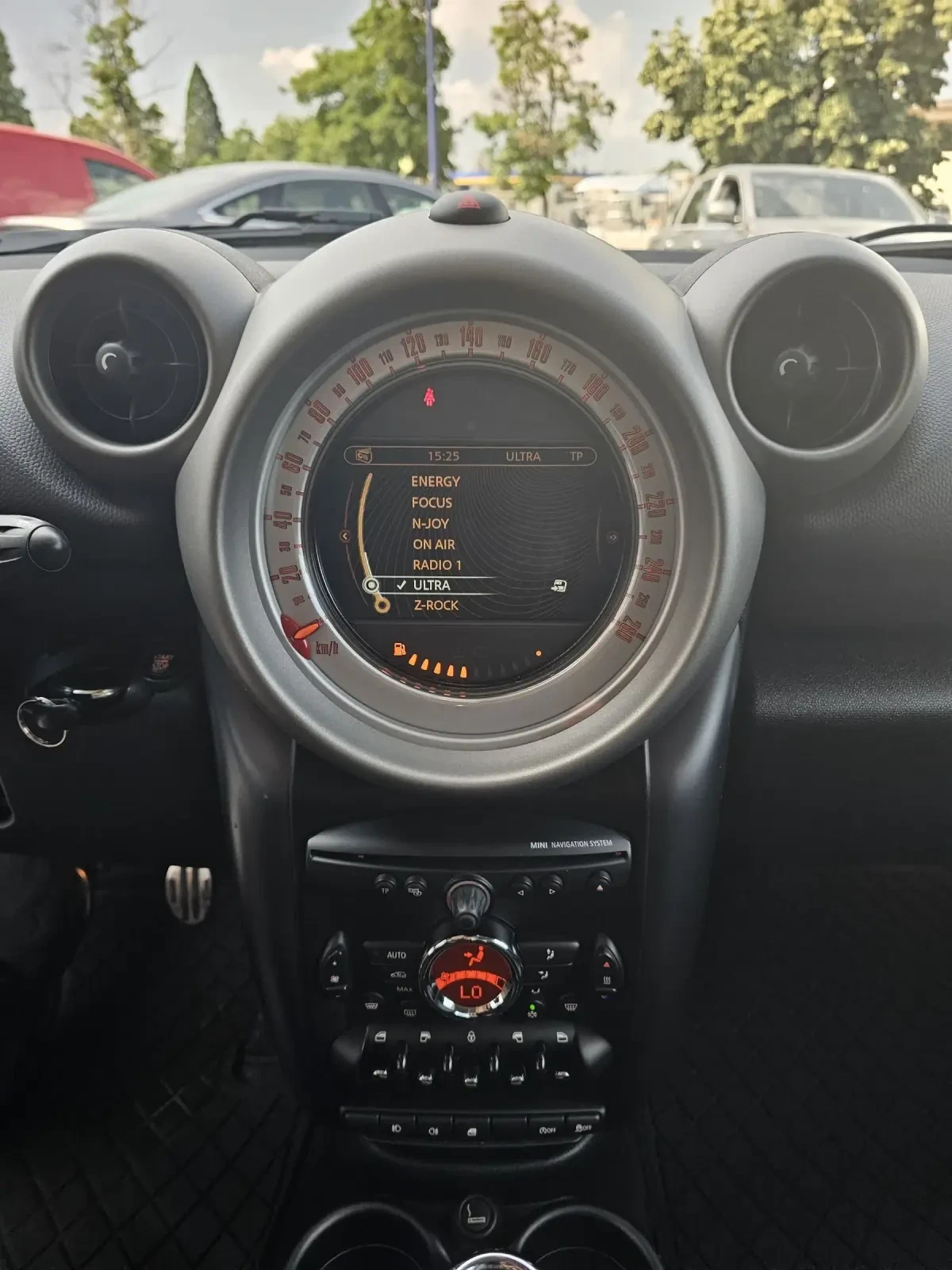 Mini Countryman Countryman S 184кс, снимка 13 - Автомобили и джипове - 55102828