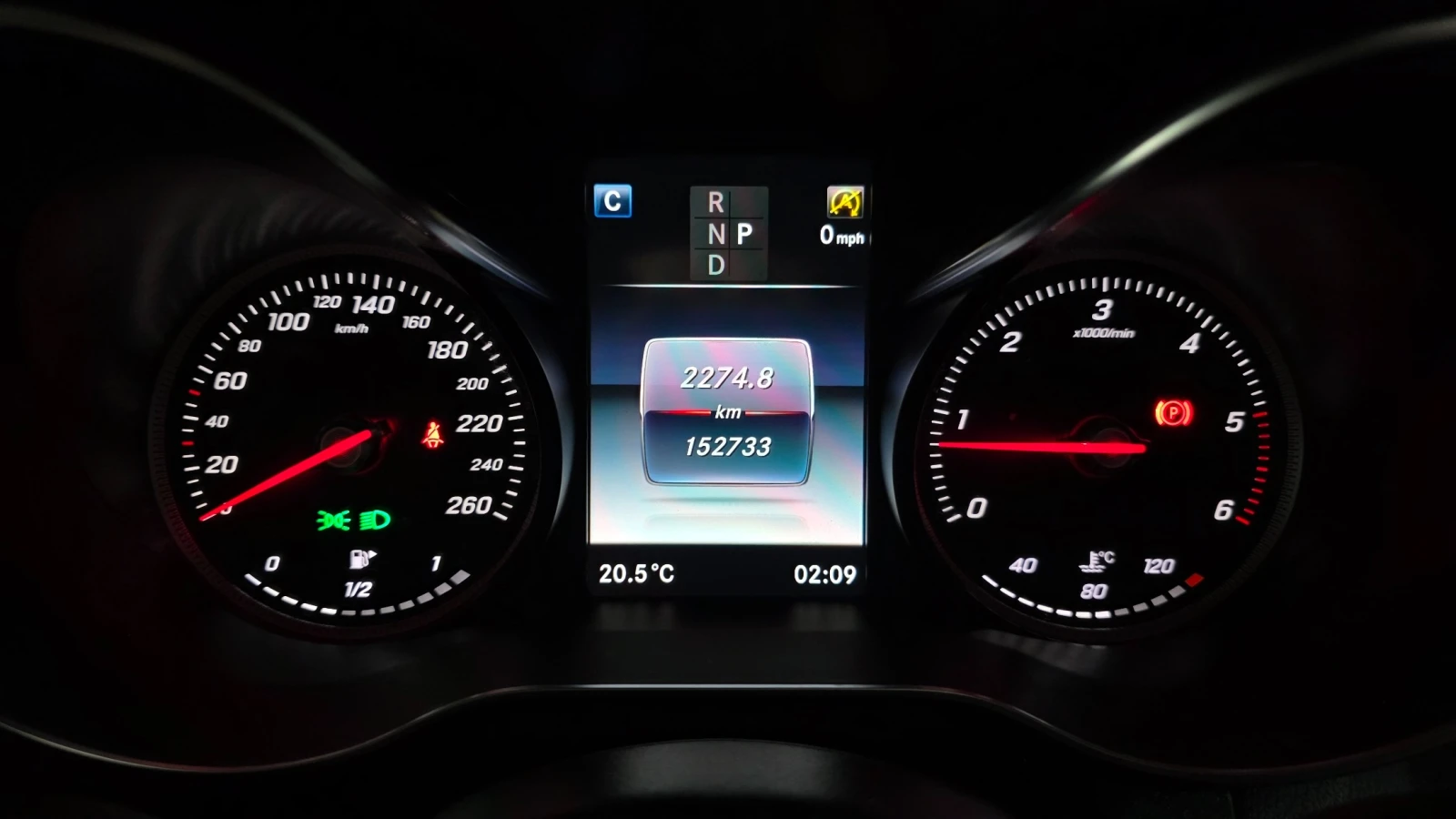 Mercedes-Benz GLC 220 d 4Matic * ПОДГРЕВИ * 360 * ЛЮК, снимка 7 - Автомобили и джипове - 55359392