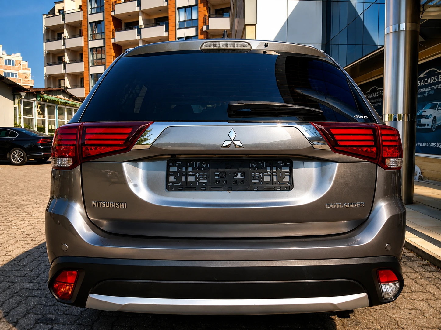 Mitsubishi Outlander 2.2DI-D 4WD AVTOMAT/KAMERA/NAVI EURO 6, снимка 6 - Автомобили и джипове - 55453081