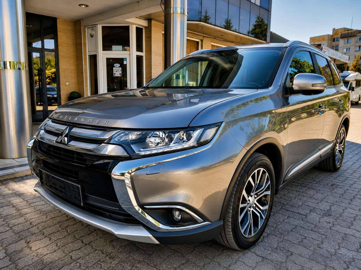 Mitsubishi Outlander 2.2DI-D 4WD AVTOMAT/KAMERA/NAVI EURO 6, снимка 3 - Автомобили и джипове - 55453081