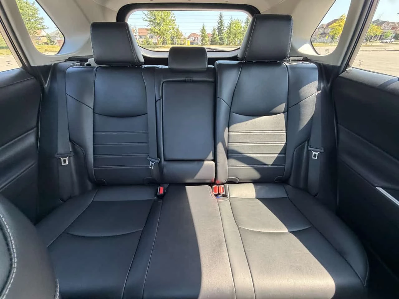 Toyota Rav4 * XLE * CARFAX * ОПЦИЯ ЗА ФИНАНСИРАНЕ * , снимка 15 - Автомобили и джипове - 55580640