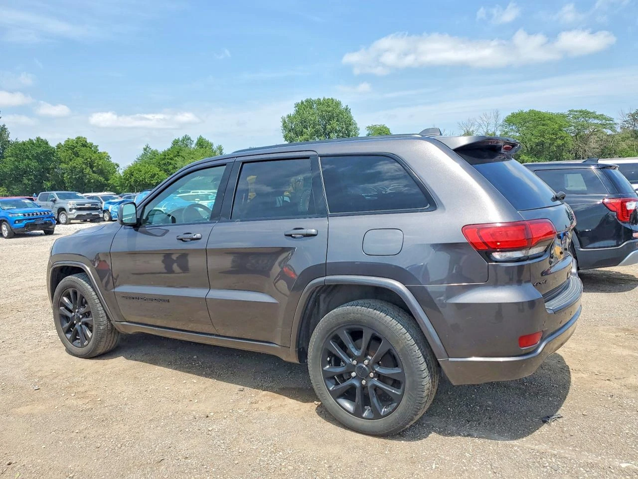 Jeep Grand cherokee 3.6l Laredo, снимка 2 - Автомобили и джипове - 55877645