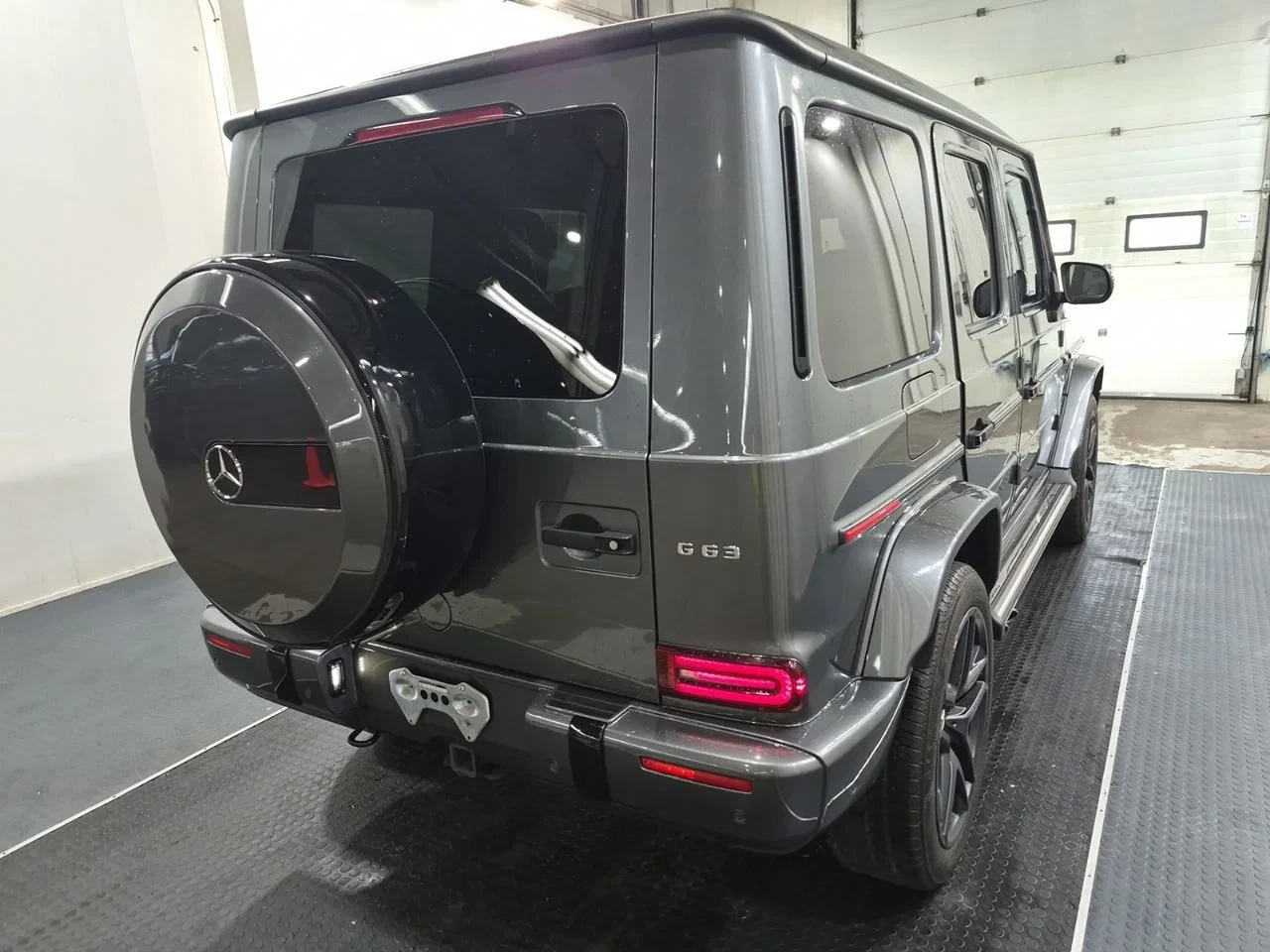 Mercedes-Benz G 63 AMG 4MATIC| NIGHT PKG| BURMESTER| 585HP| , снимка 2 - Автомобили и джипове - 55914206