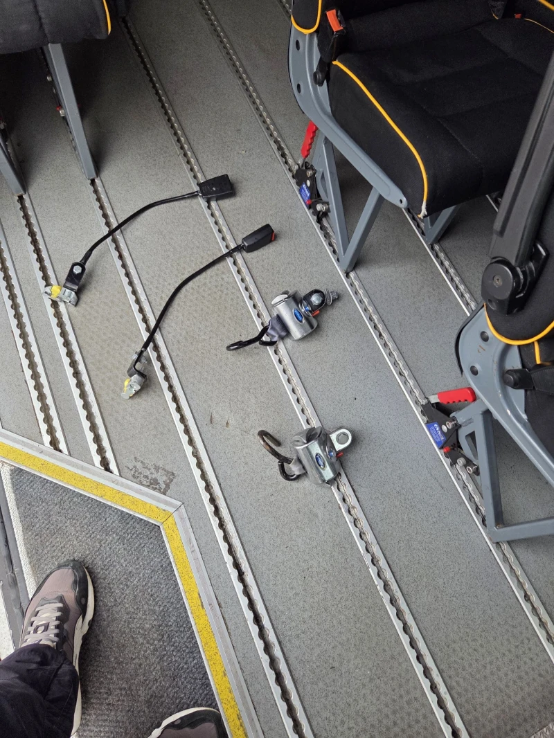 Renault Master 2.3-145, снимка 12 - Бусове и автобуси - 52243698