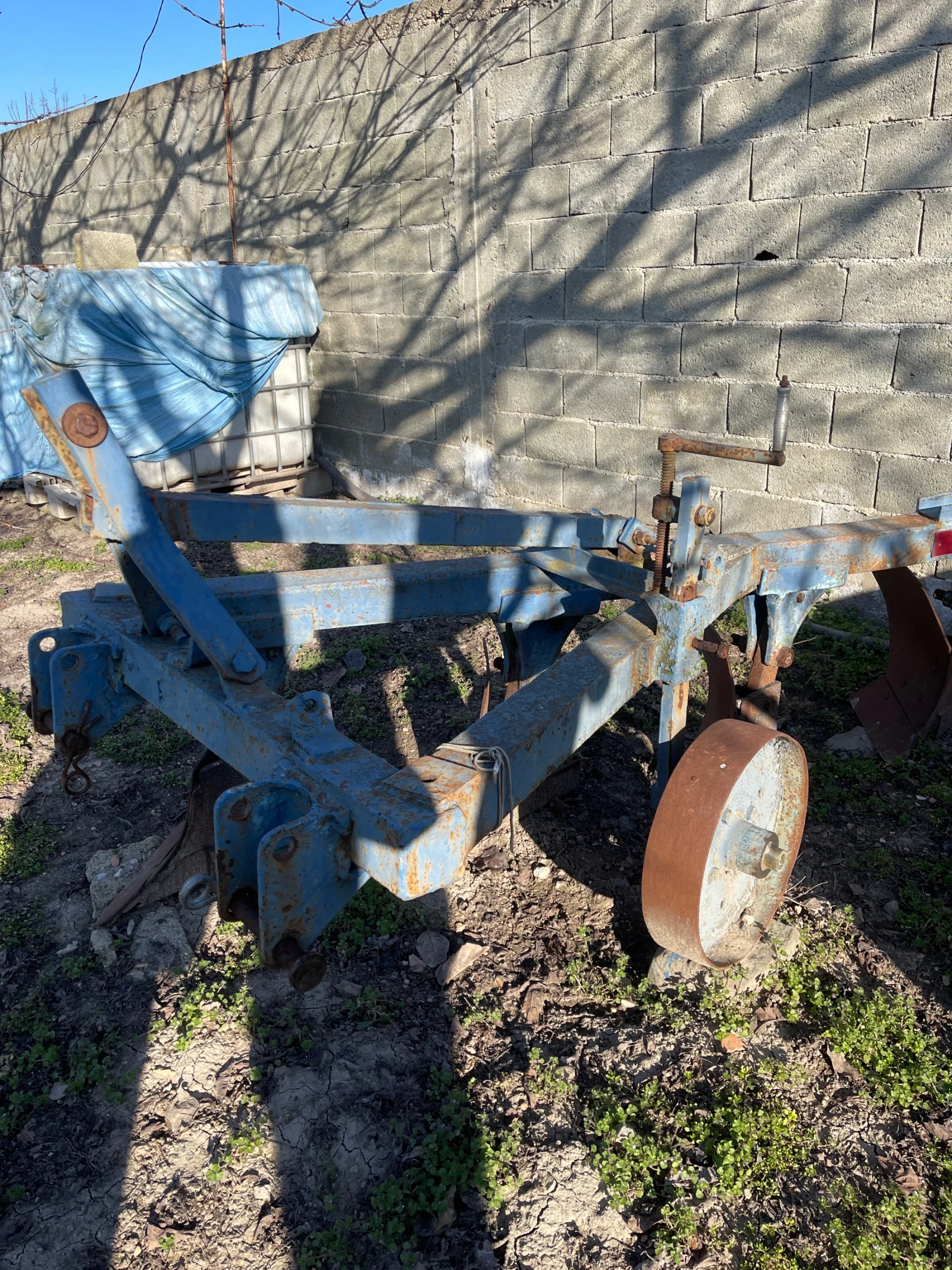 Плуг Друга марка, снимка 2 - Селскостопанска техника - 53749992