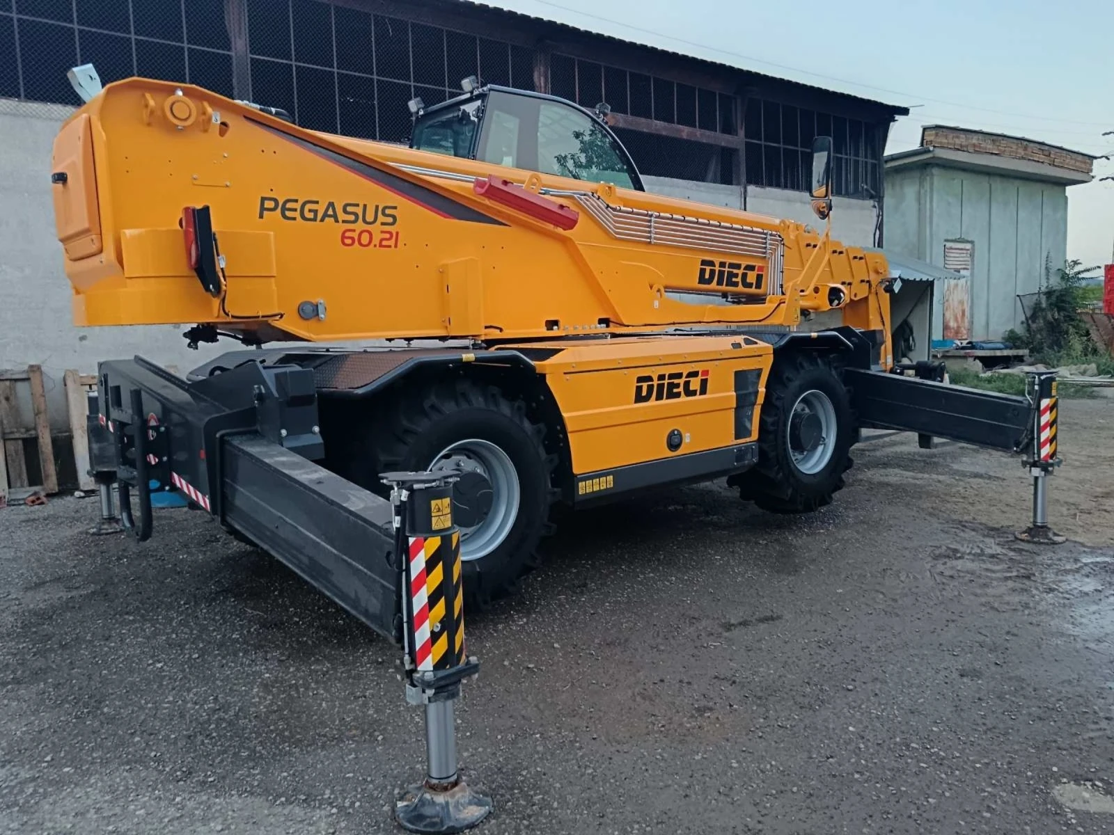 Телескопични товарачи JCB DIECI PEGASUS 60.21  - изображение 5