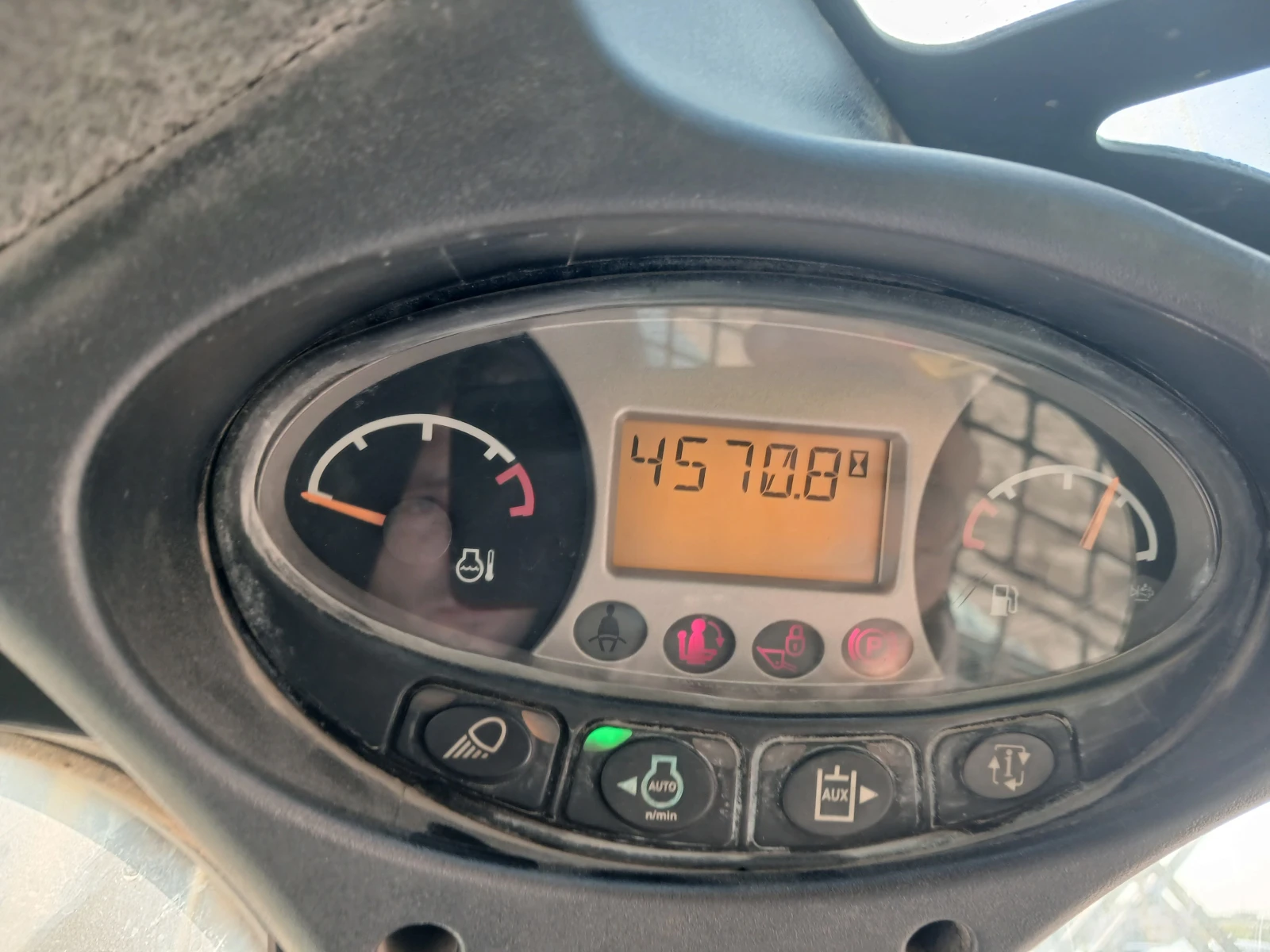 Мини челни товарачи Bobcat T 590, снимка 16 - Индустриална техника - 54353305