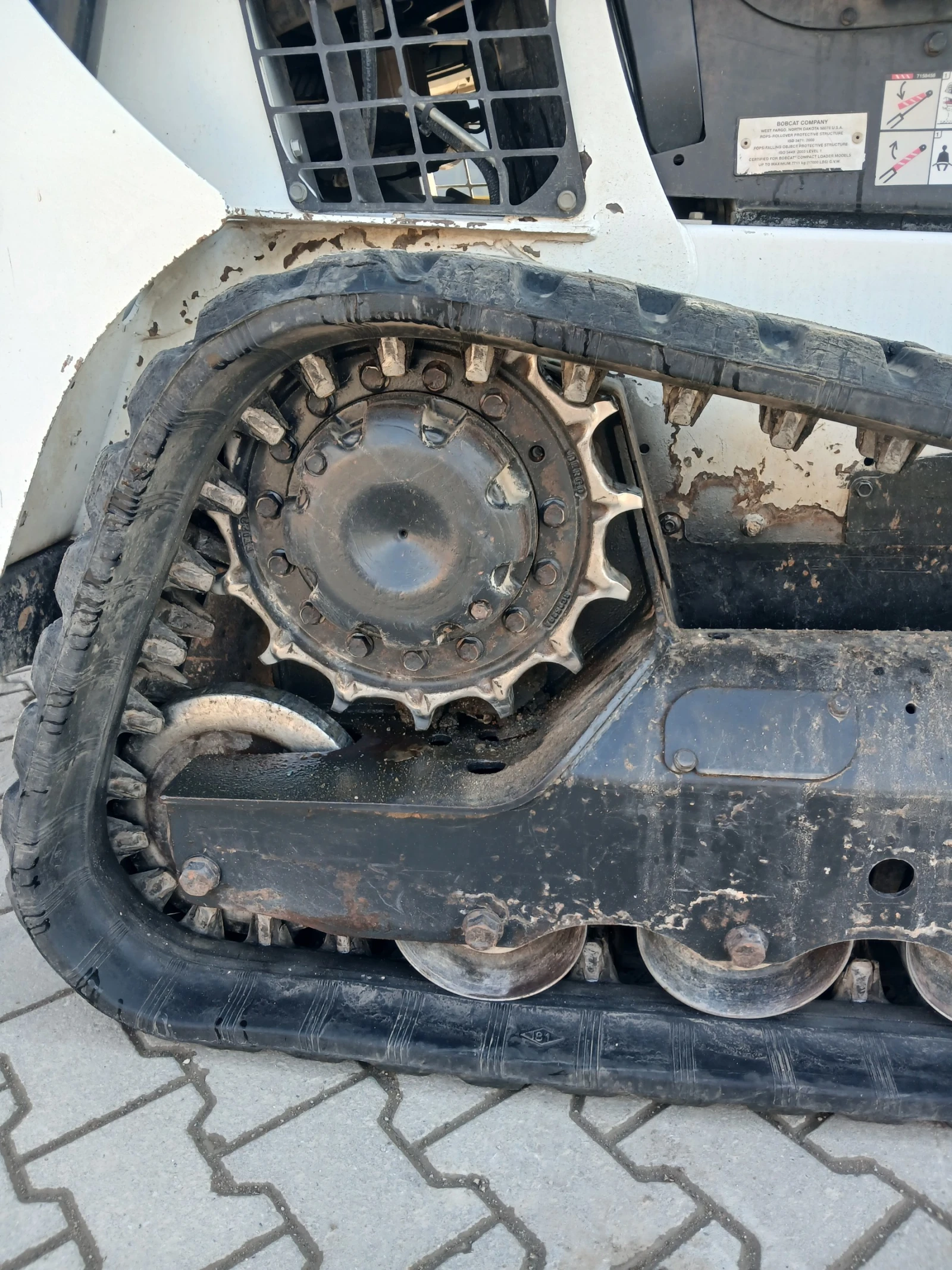 Мини челни товарачи Bobcat T 590, снимка 17 - Индустриална техника - 54353305