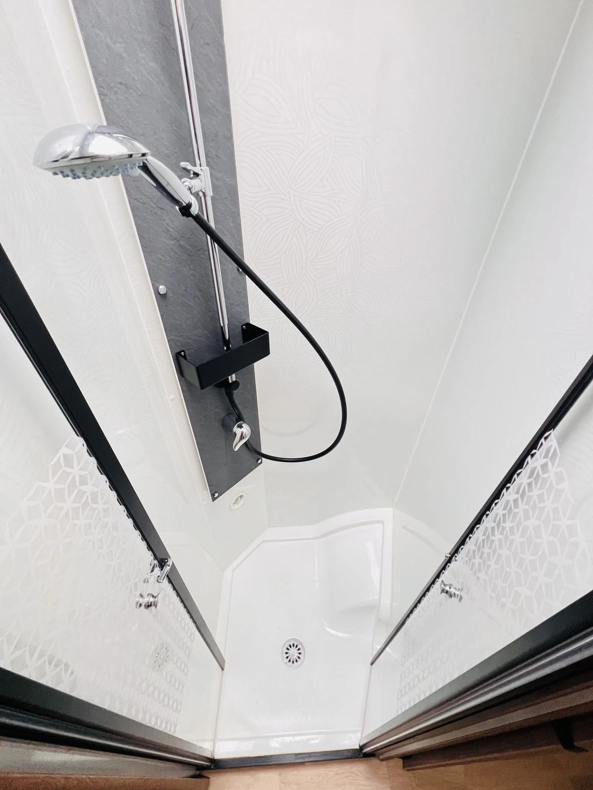 ������ Fleurette Discover 71 LMF 180PS-55thEdition | Mobile.bg � ����������� 15