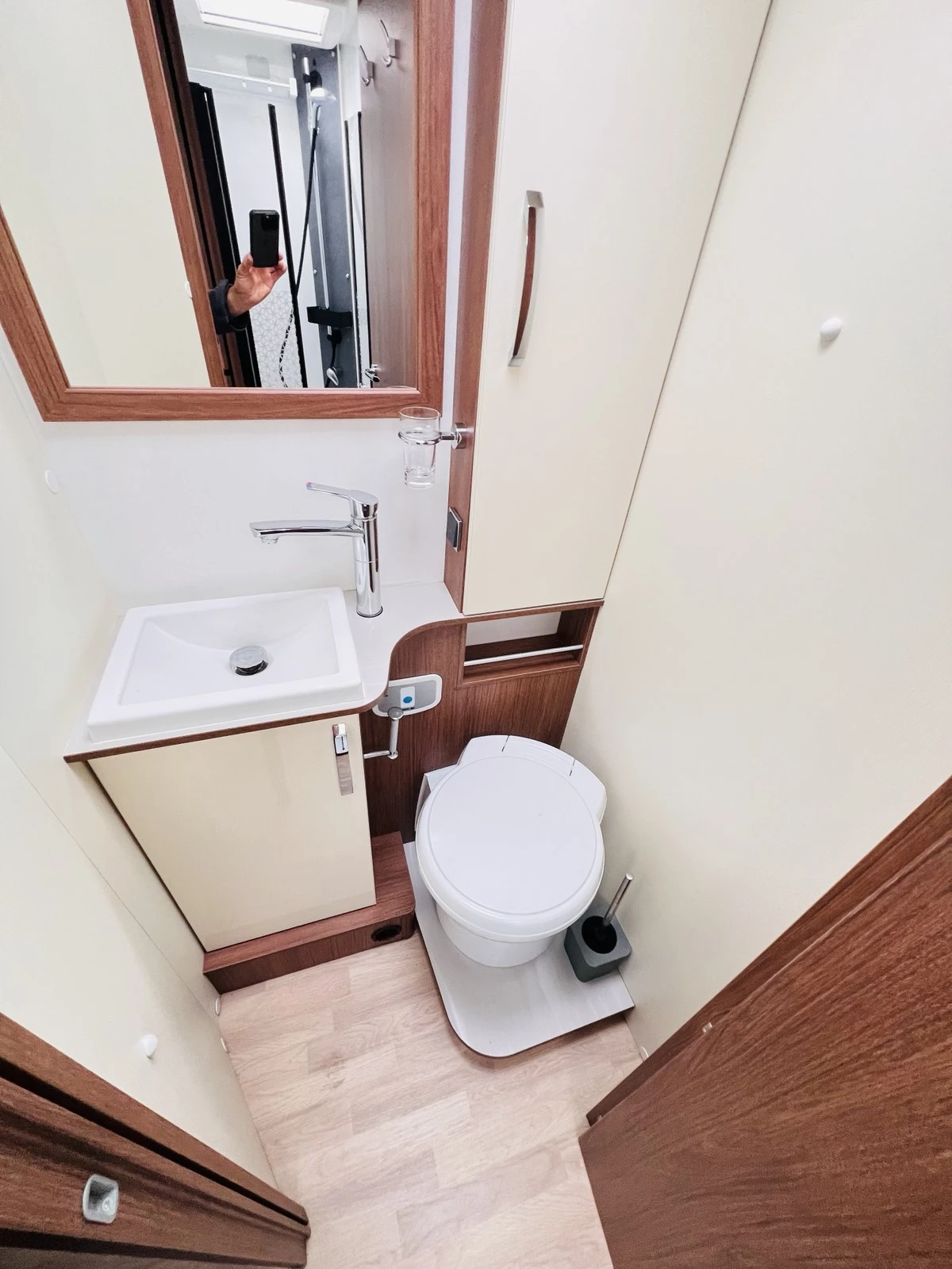 ������ Fleurette Discover 71 LMF 180PS-55thEdition | Mobile.bg � ����������� 16