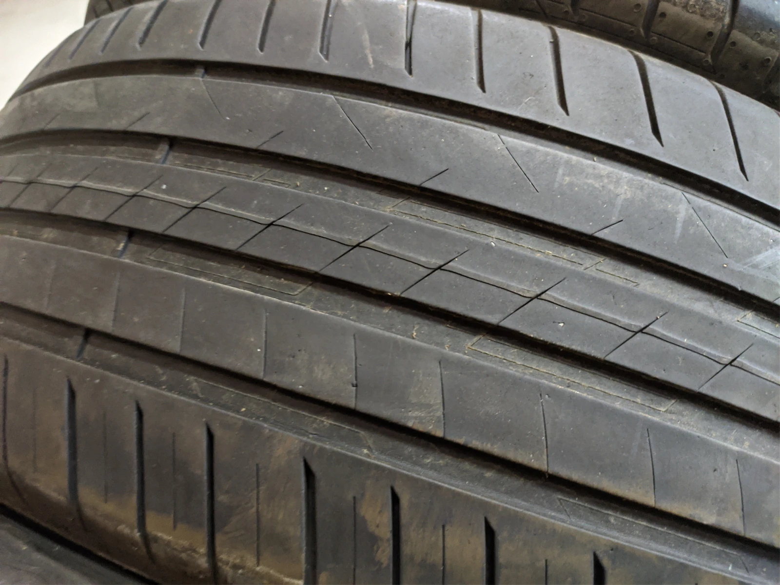 ���� 215/50R18 | Mobile.bg � ����������� 2