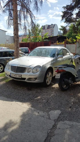 Mercedes-Benz E 320, снимка 2