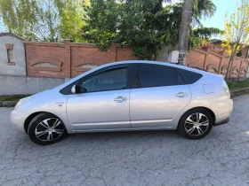 Обява за продажба на Toyota Prius Sol , много запазенс, малкия данък ~7 300 лв. - изображение 1