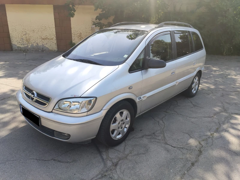 Opel Zafira, снимка 1 - Автомобили и джипове - 48303102