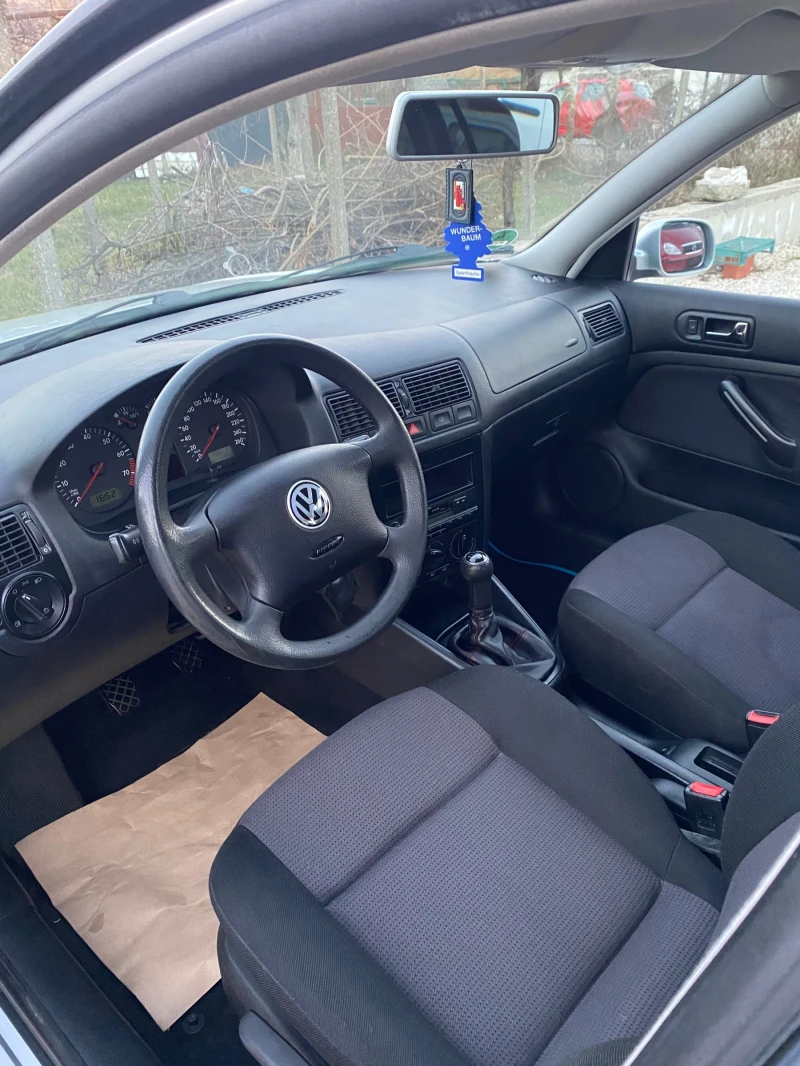 VW Golf 1.6 16V, снимка 7 - Автомобили и джипове - 48374598