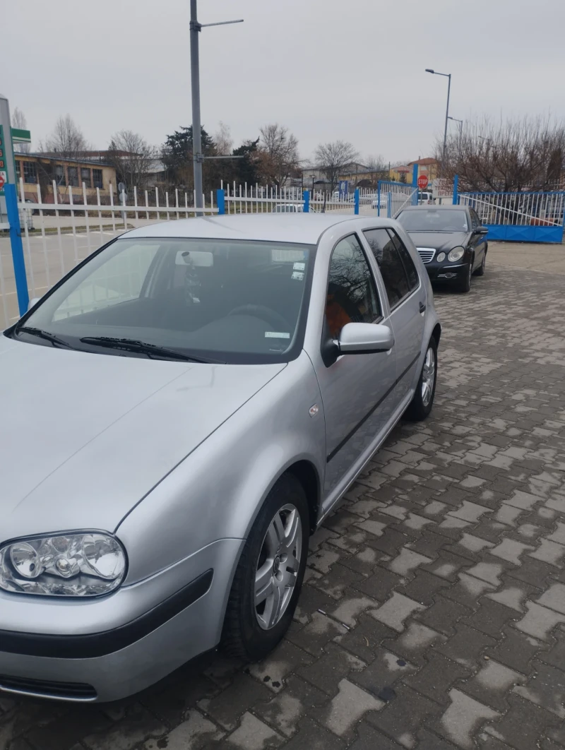 VW Golf, снимка 4 - Автомобили и джипове - 48673473