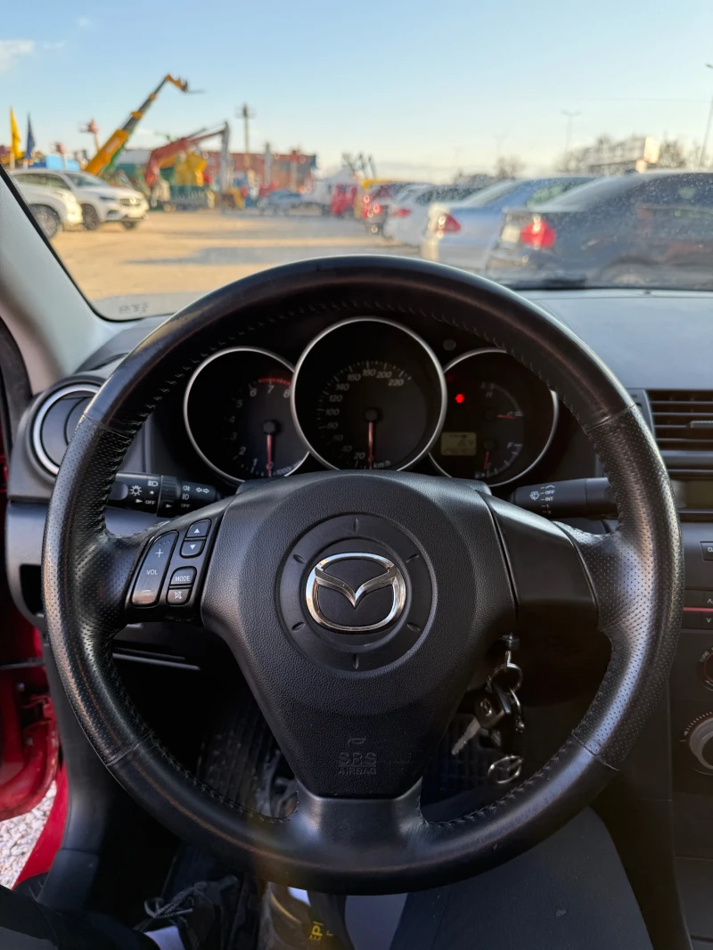 Mazda 3 1.6i* ЧЕРВЕНА ПЕРЛА* НОВ ВНОС* ТОП ЦЕНА И СЪСТОЯНИ, снимка 11 - Автомобили и джипове - 48800709