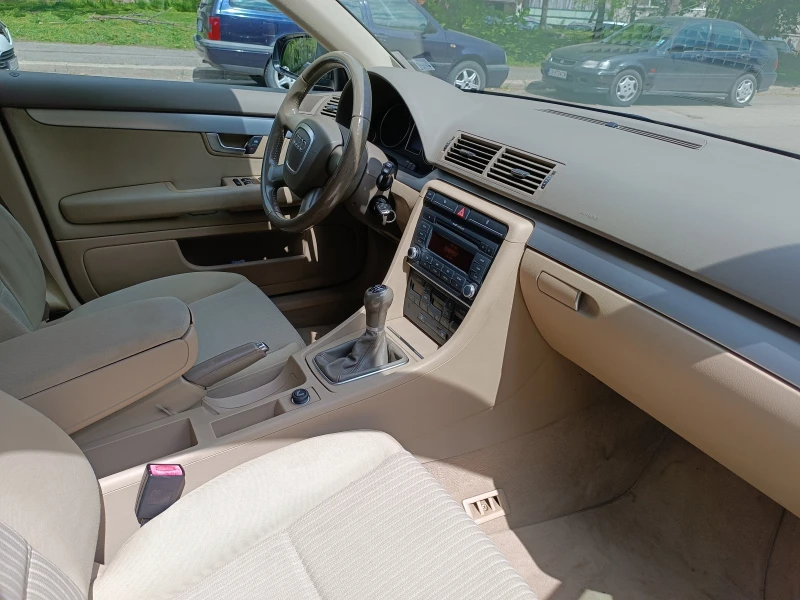 Audi A4 2.0 TDI, снимка 4 - Автомобили и джипове - 52472709