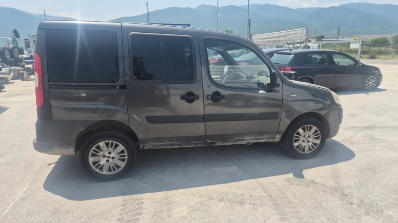 Fiat Doblo Fiat Doblo 1.3 M-JET 90кс КЛИМАТИК 2 стр. ВРАТИ, снимка 7 - Автомобили и джипове - 50641764