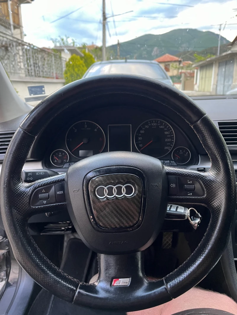 Audi A4 2.0tdi, снимка 6 - Автомобили и джипове - 52357259