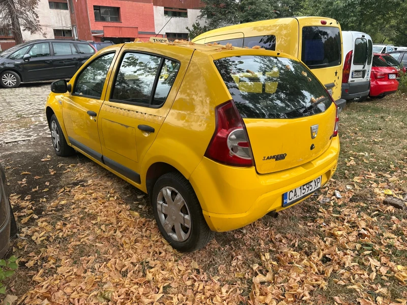 Dacia Sandero 1.2, снимка 6 - Автомобили и джипове - 52739551