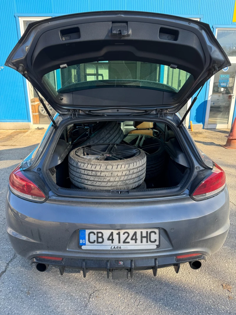 VW Scirocco 2.0 TDI, R-line пакет, Euro 5, снимка 15 - Автомобили и джипове - 52701409