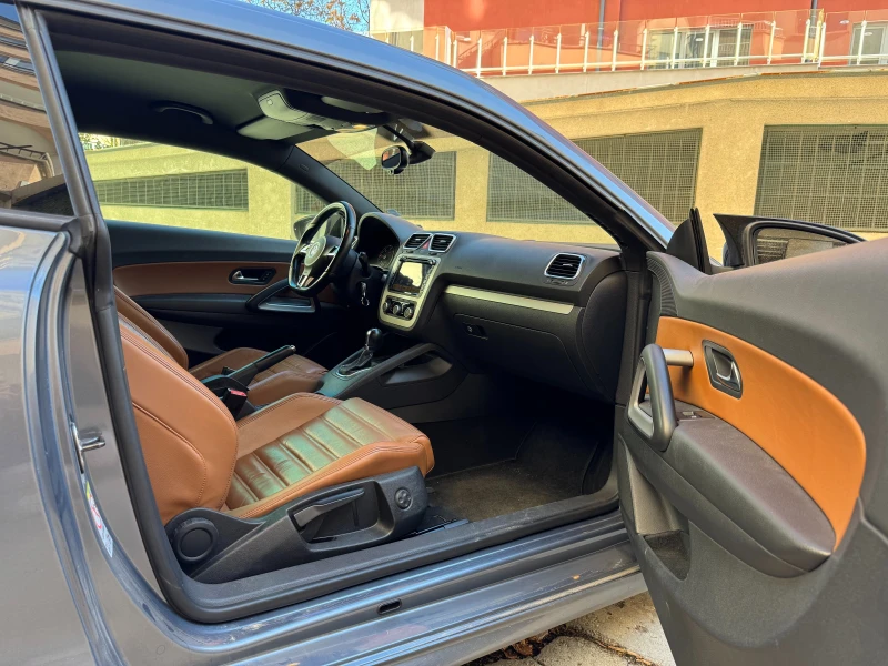 VW Scirocco 2.0 TDI, R-line пакет, Euro 5, снимка 9 - Автомобили и джипове - 52701409