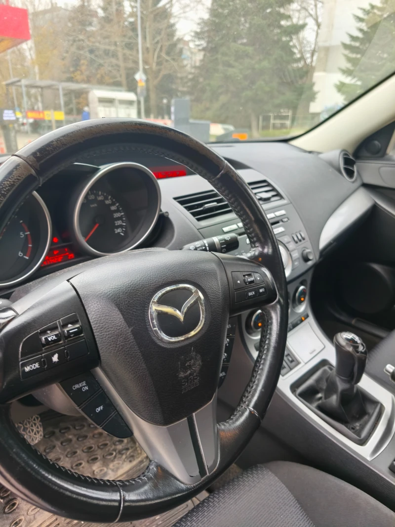 Mazda 3, снимка 6 - Автомобили и джипове - 52710669