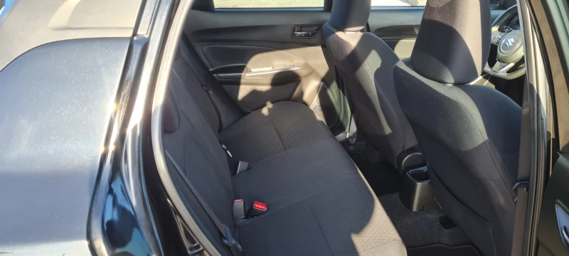 Suzuki Swift 1.2i-HYBRID-4X4-, снимка 10 - Автомобили и джипове - 52821322