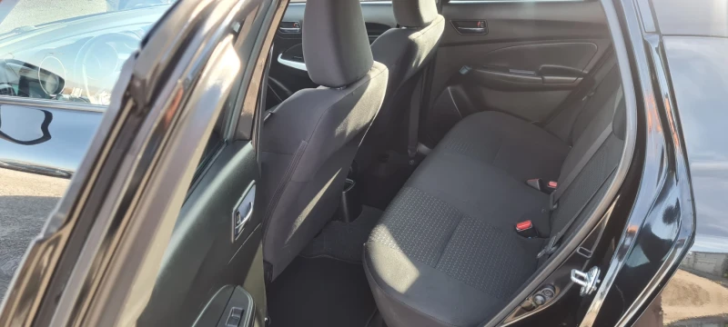Suzuki Swift 1.2i-HYBRID-4X4-, снимка 12 - Автомобили и джипове - 52821322