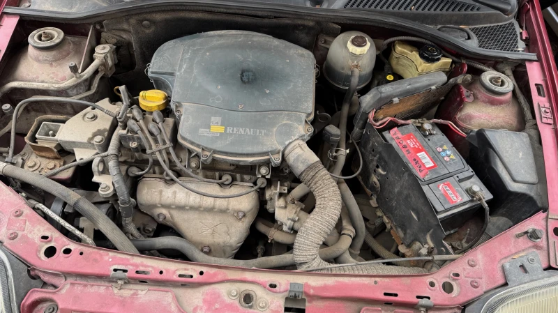 Renault Symbol, снимка 10 - Автомобили и джипове - 53218931