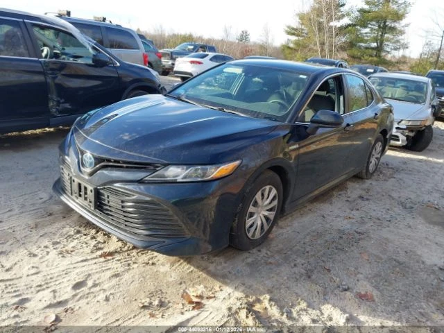 Toyota Camry LE HYBRID - изображение 2