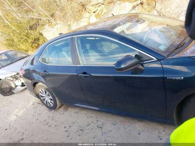 Toyota Camry LE HYBRID - изображение 5
