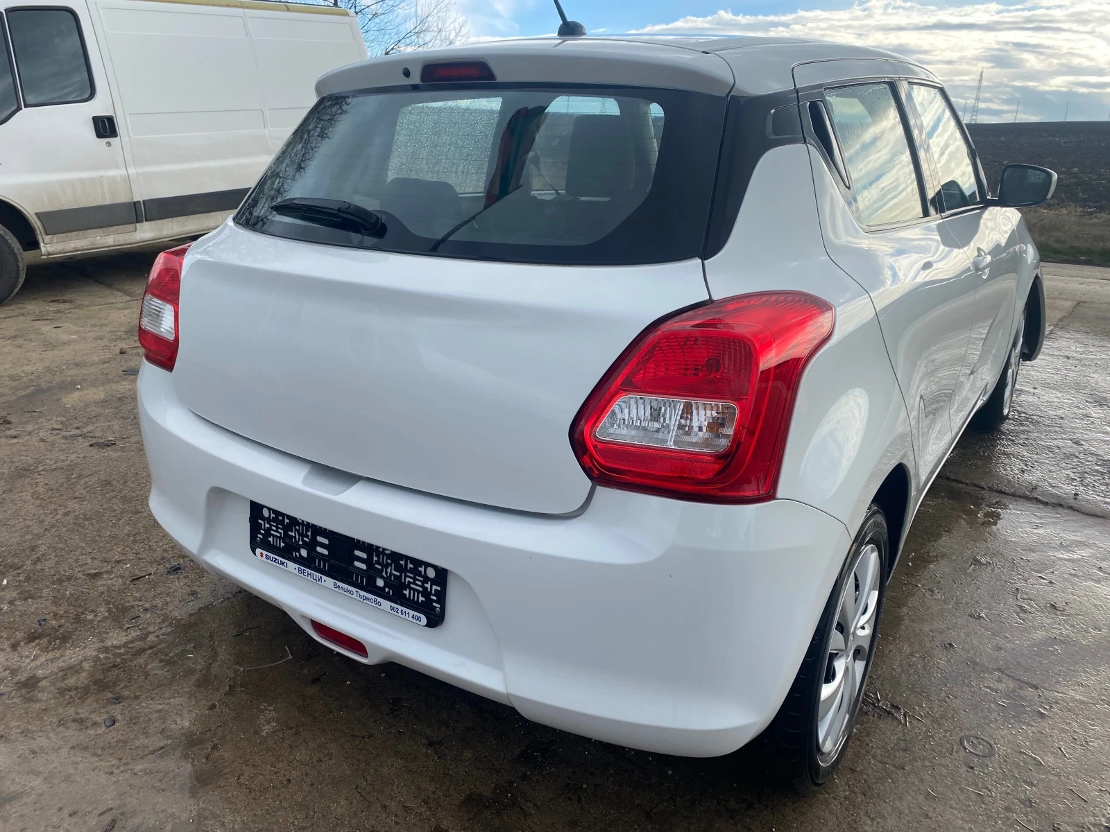 Suzuki Swift 1.2i - изображение 5