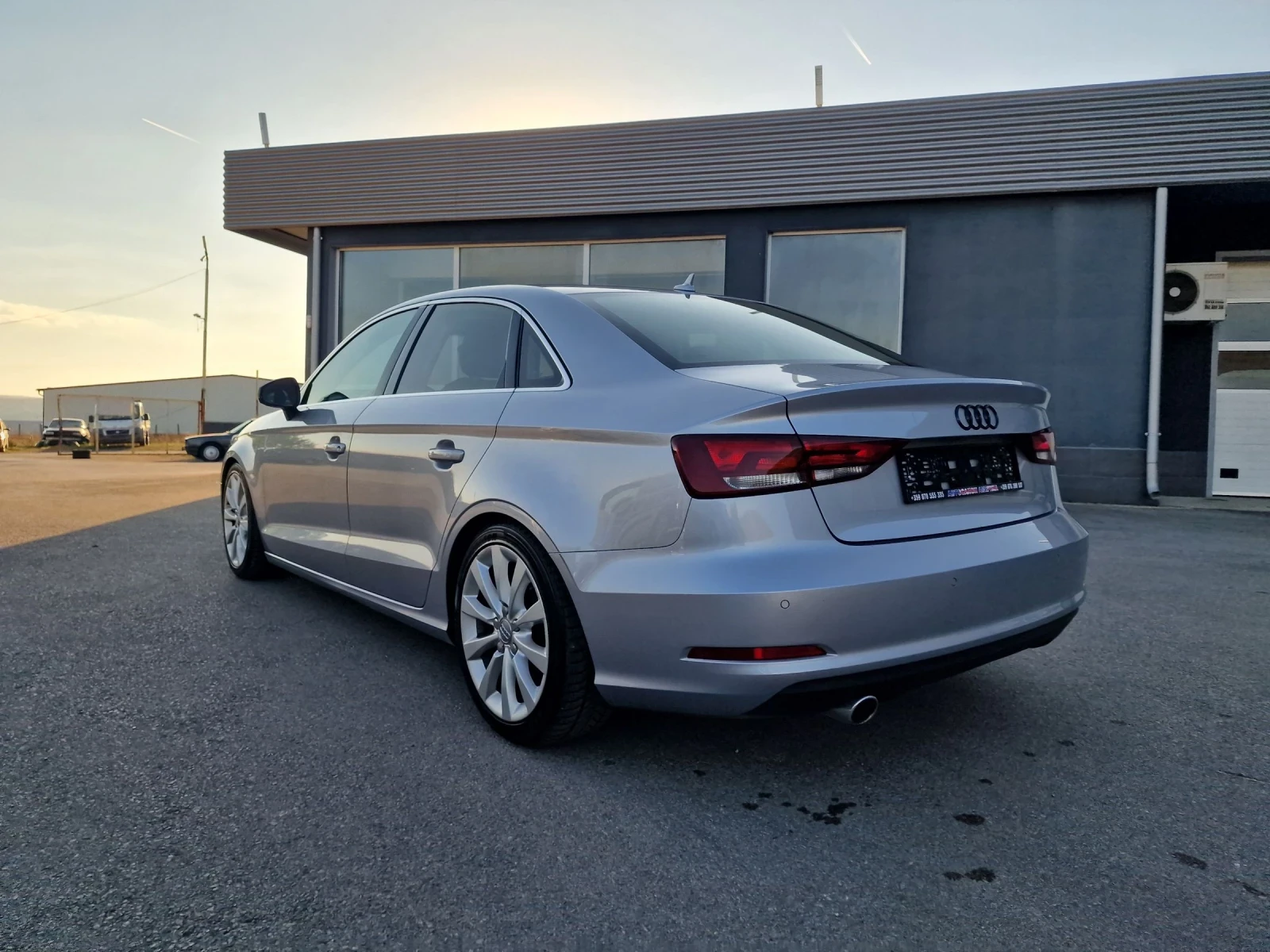 Audi A3 1, 6TDI АВТОМАТ-СЕДАН - изображение 4