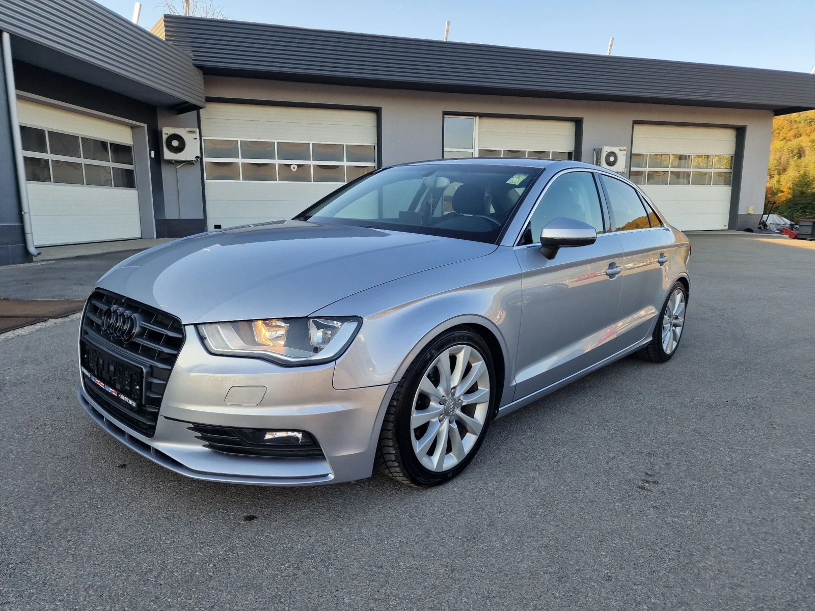 Audi A3 1, 6TDI АВТОМАТ-СЕДАН - изображение 3