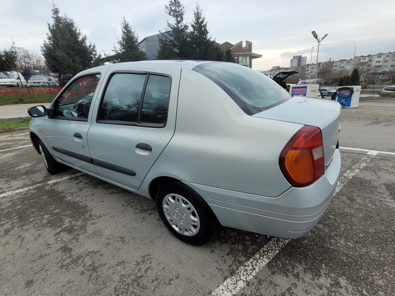 Renault Symbol 1, 4 - изображение 2