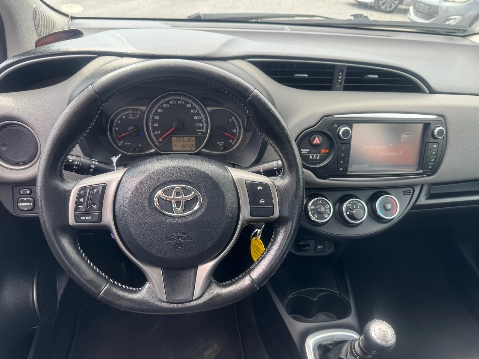 Toyota Yaris 1.4 D4D EURO 6B KAMERA NAVI  - изображение 9